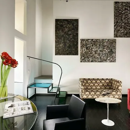 Leone Blue 4* Florence